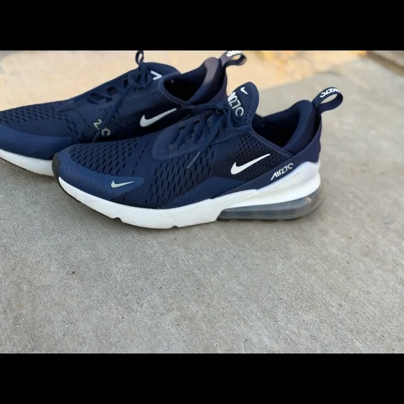 Men’s Nike air270 sz 9. Like new worn twice. No rips/tears. - Picture 8 of 8